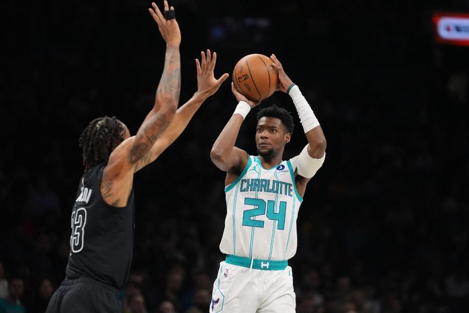 kaiyun-达成40胜!黄蜂6人上双31分大胜篮网 米勒25分三球准三双